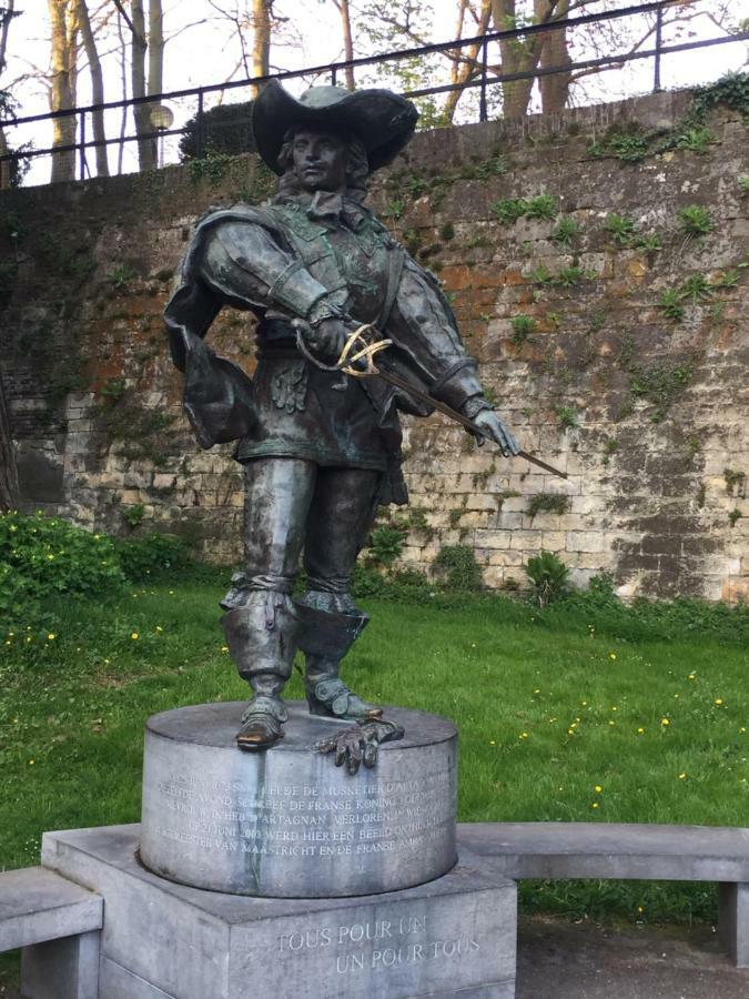 Artagnan Panzió Maastricht Kültér fotó
